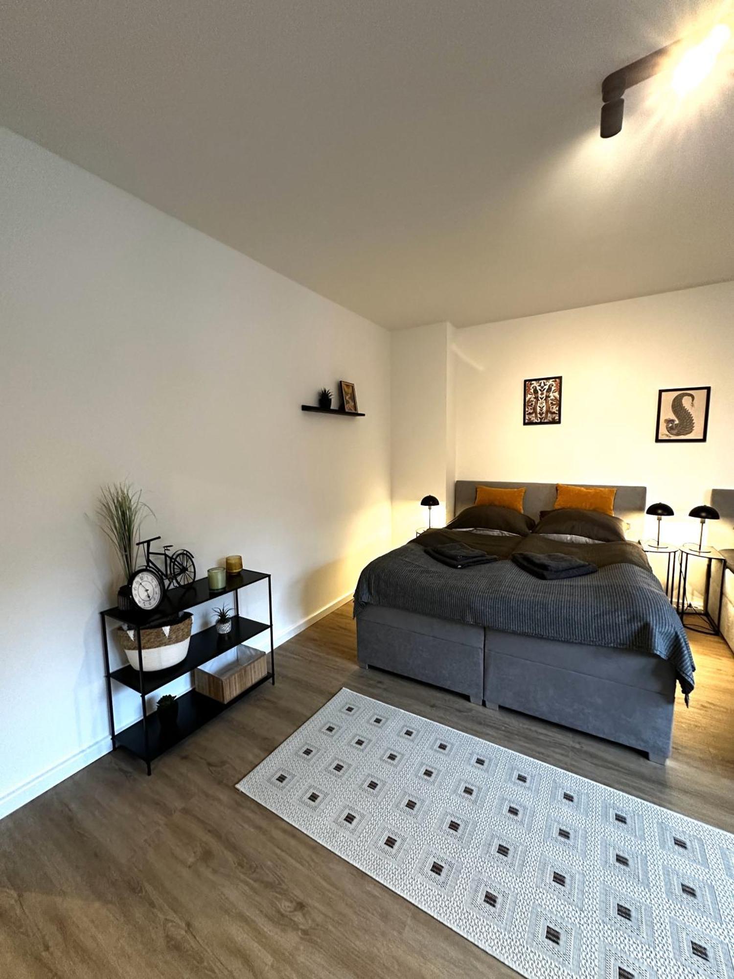 Apartament Rtr Essen - Fuer Bis Zu 8 Personen - Voll Ausgestattet - Zentral Limbecker Platz - Messe - Uniklinikum - Smart Tv - Modern Zewnętrze zdjęcie